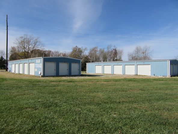 Storage Units: 1186 Audrain Road 577, Vandalia, MO 63382